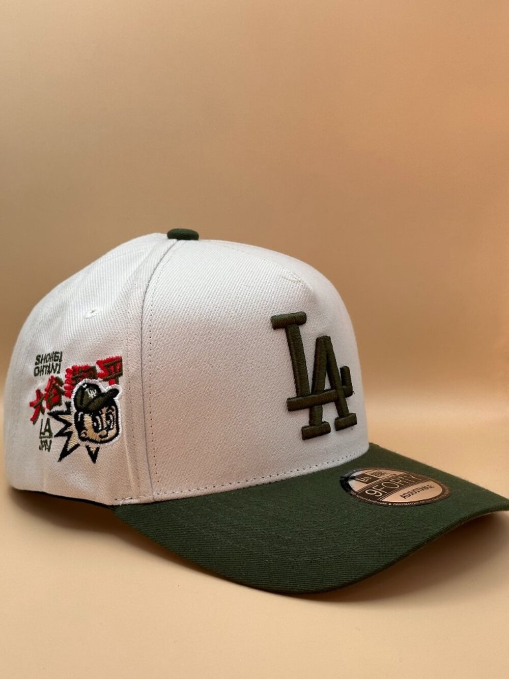 New Era LA 9FORTY Adjustable Cap – White & Green – Embroidered Logo